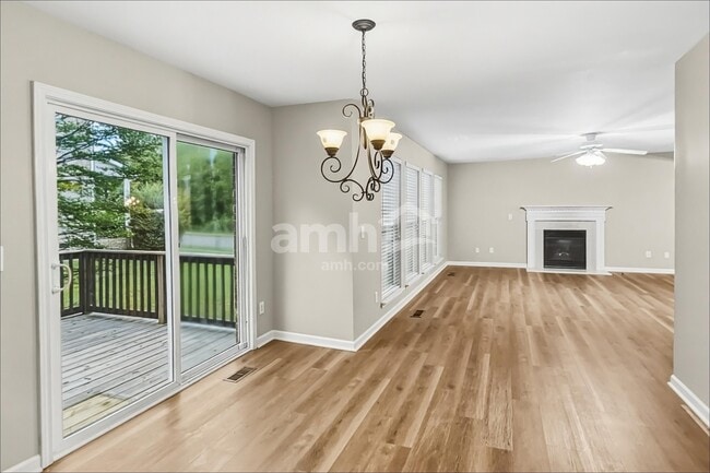 Photo - 1808 Bunting Way Dr