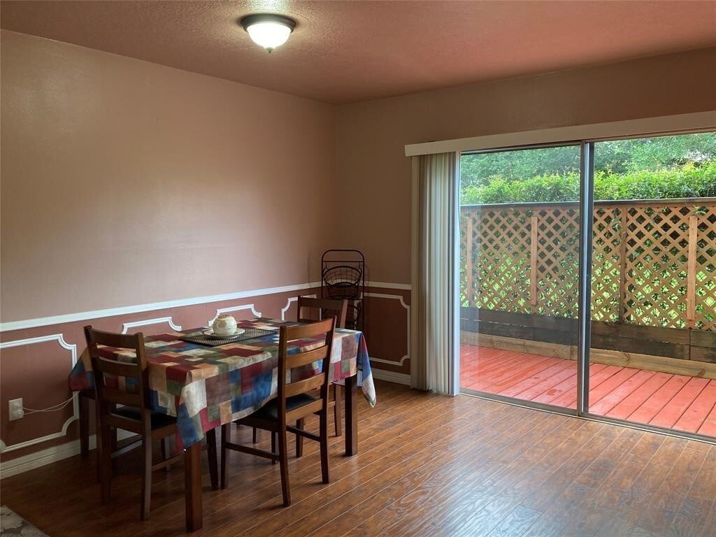 Photo - 1839 Sherwood Forest St