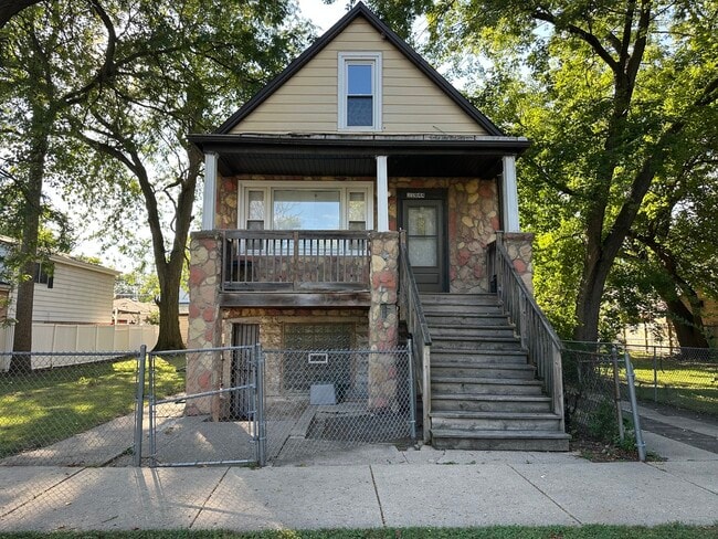 Building Photo - 11944 S Calumet Ave Unit 1
