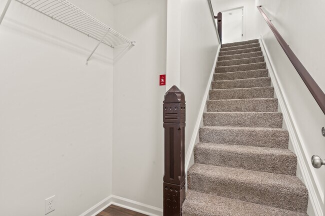 Photo - 753 W Washington St