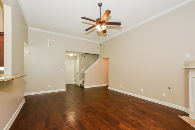 Photo - 5714 Kingsman Dr