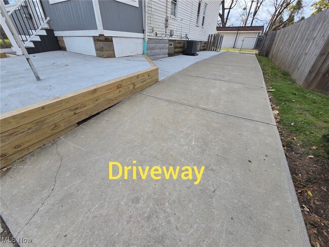 Photo - 3658 W 58th St