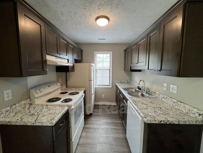 Photo - 1437 Ireland Dr