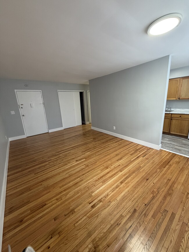 Photo - 2428 St Georges Ave Unidad 4A