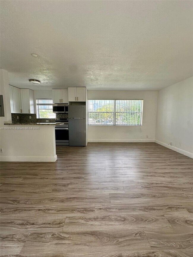 Photo - 515 SE 9th St Unidad 10