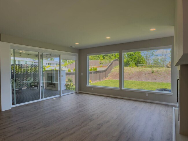 Photo - Stunning MainVue Home!