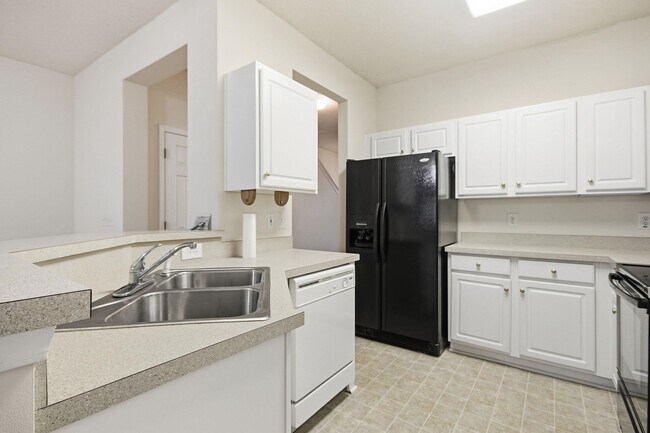 Photo - 113 Olde Towne Way