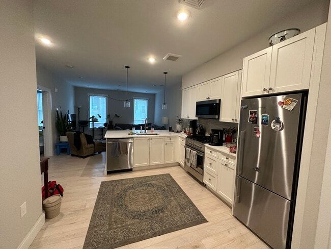 Photo - 191 Green St