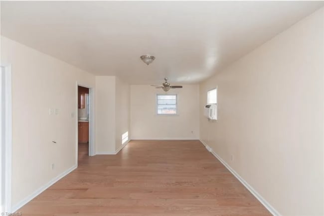 Photo - 2201 E Florida St