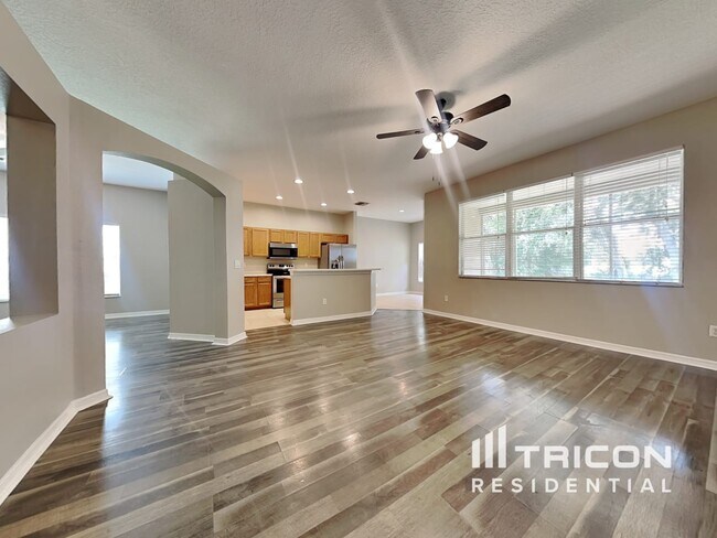 Photo - 1143 Emerald Hill Way