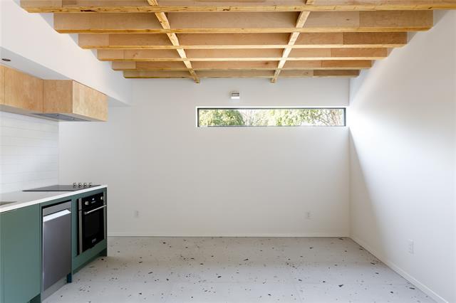 Photo - 11644 Colmar St