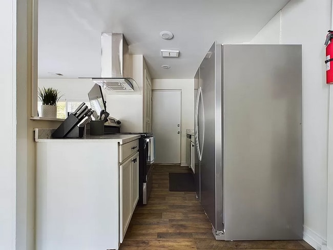 Photo - 3718 Live Oak St