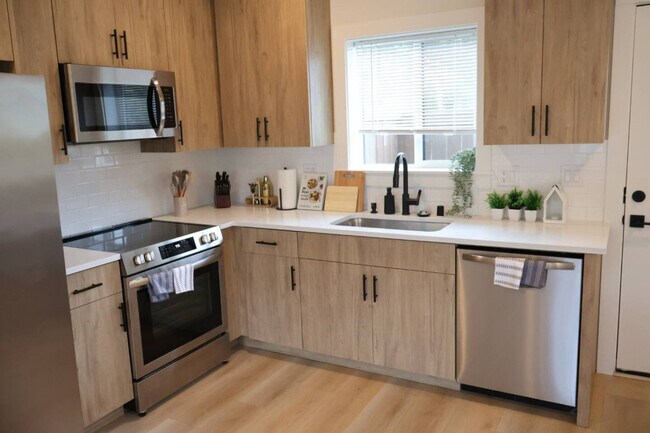 Photo - 204 E 35th St Unidad ID1334340P