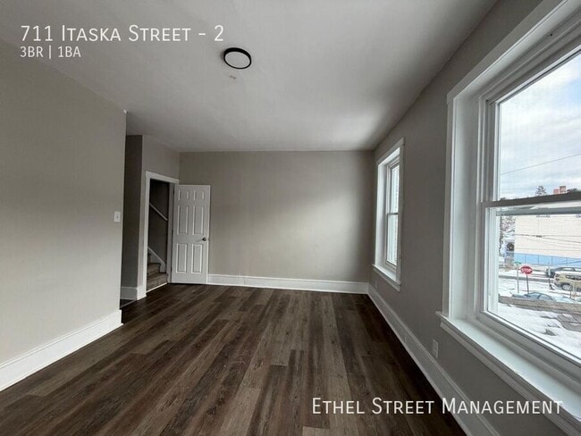 Photo - 711 Itaska St Unit 2