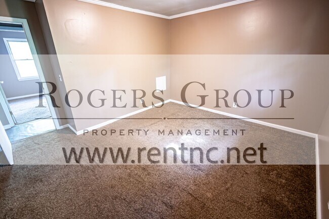 Photo - 823 State St