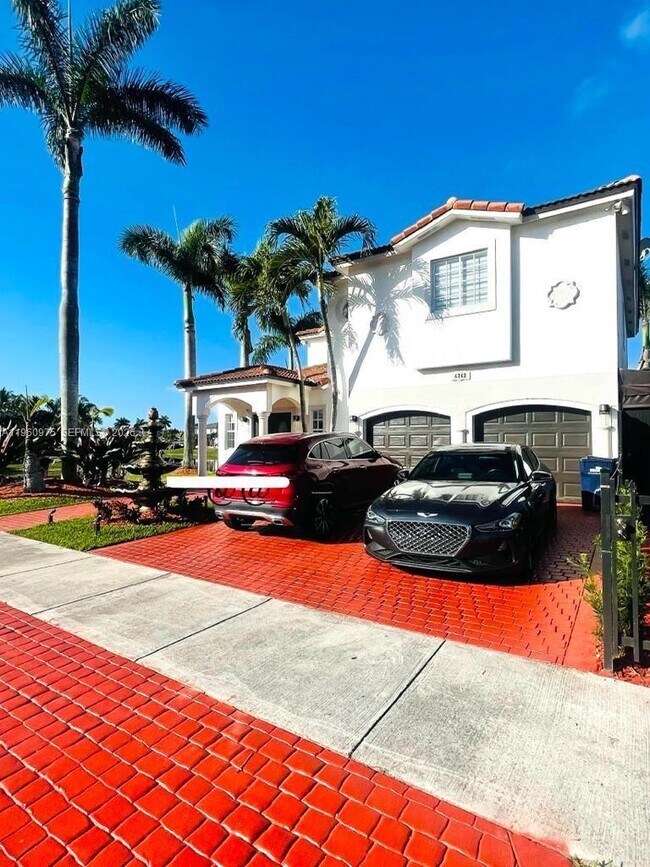 Photo - 6762 SW 157th Ct