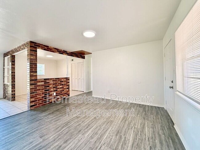 Photo - 433 NW 84th St