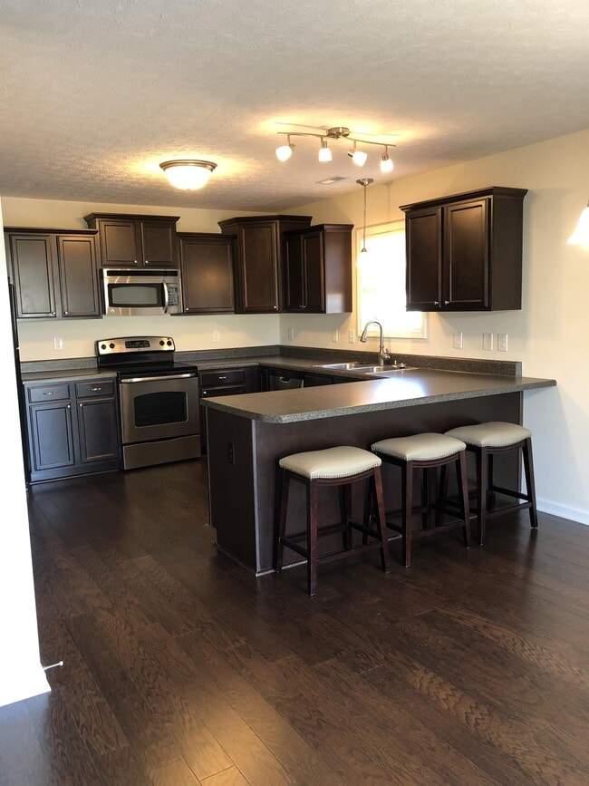 Building Photo - 3301 Hardee Farms Dr