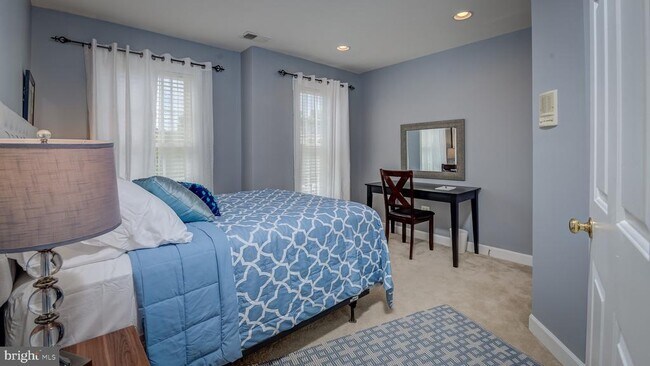 Photo - 8070 Samuel Wallis St