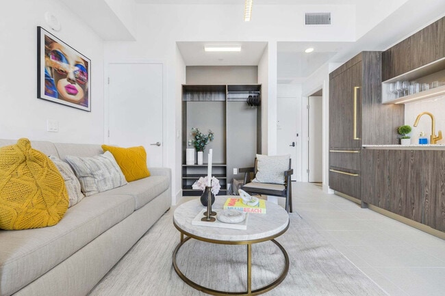 Photo - 159 NE 6th St Unit FL51-ID1054550P