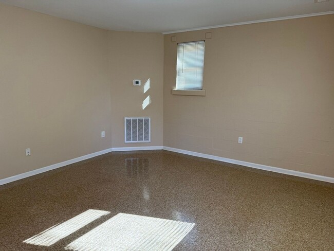 Photo - 5200 John Hall Rd Unit H