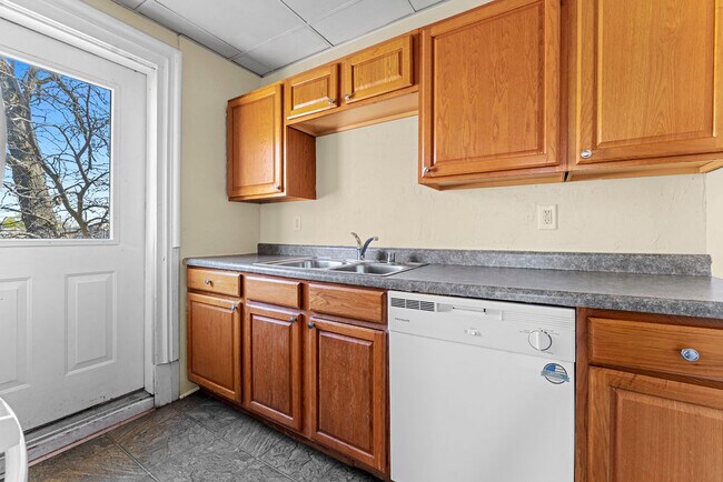 Photo - 211 Otter Ave Unidad Upper