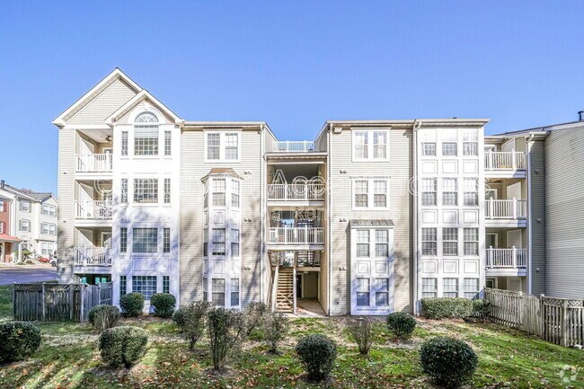 Building Photo - 9220 Cardinal Forest Ln Unit H Rental