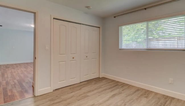 Photo - 1462 Roosevelt Blvd