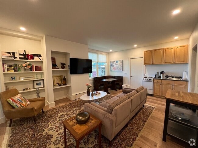 Building Photo - 294 French St Unit 1N Rental