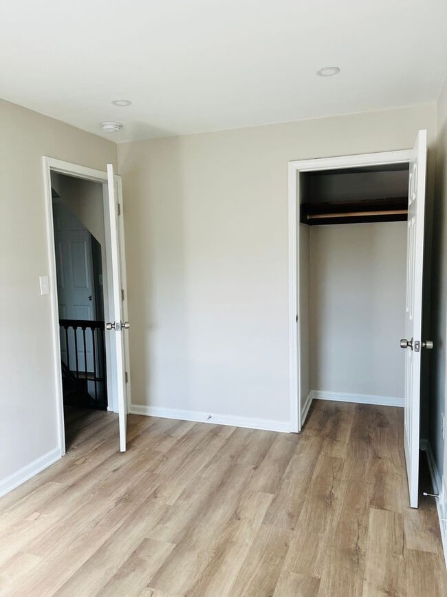 Photo - Two Bedroom/One Bathroom Townhome one block away from AGH! September 1 move in! Unidad PH 115