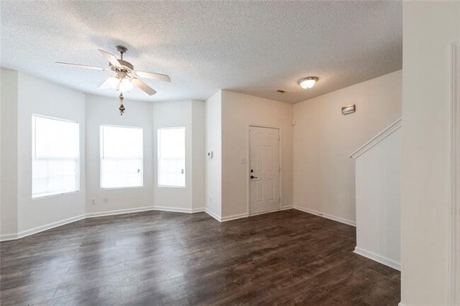 Photo - 6045 Capitol Knoll