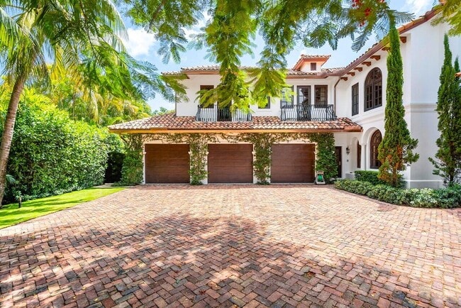 350 E Ocean Ave