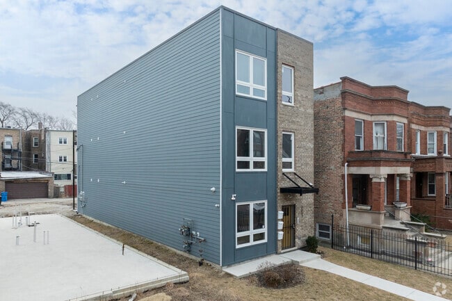 Photo - 6227 St. Lawrence