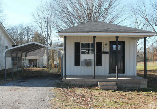 Building Photo - 313 Byrd St Rental