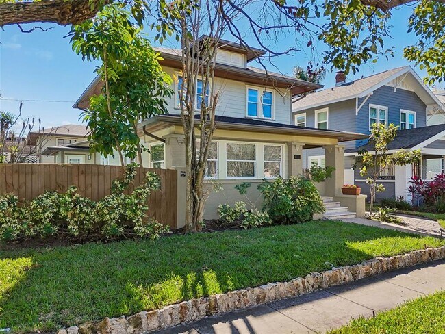 Photo - 344 21st Ave NE