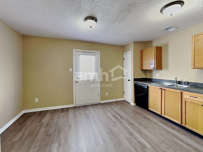 Photo - 2343 Summerwood Ln