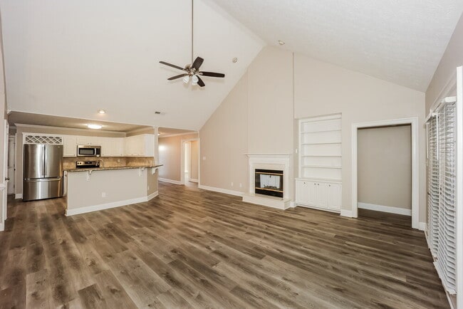 Photo - 440 Fairway Ct