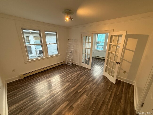 Photo - 111-10 14th Ave