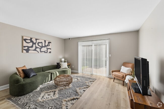 2BR, 1BA - 820SF (Phase 3) - Living Room