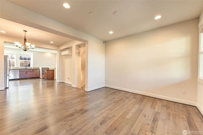 Photo - 1313 Brooklyn Walk NE