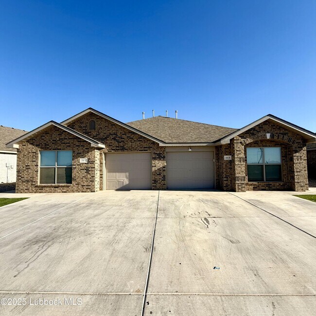 Photo - 2145 Kokomo Ave Townhome
