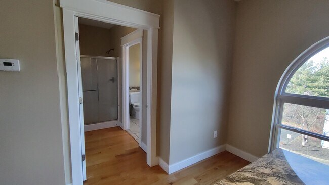 Photo - 236 Main St Unidad 3