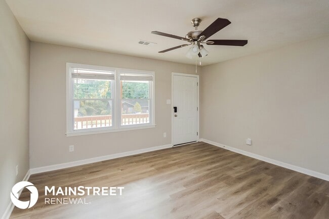 Photo - 10179 Waterford Rd NE