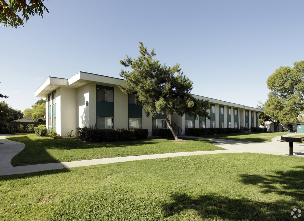 North Park Apartments - North Park Apartments