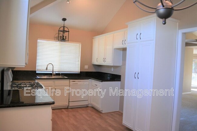 Photo - 468 Shelburne Ln Unit #C