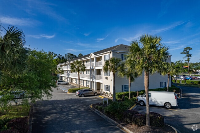 Building Photo - Concorde Suite Rental