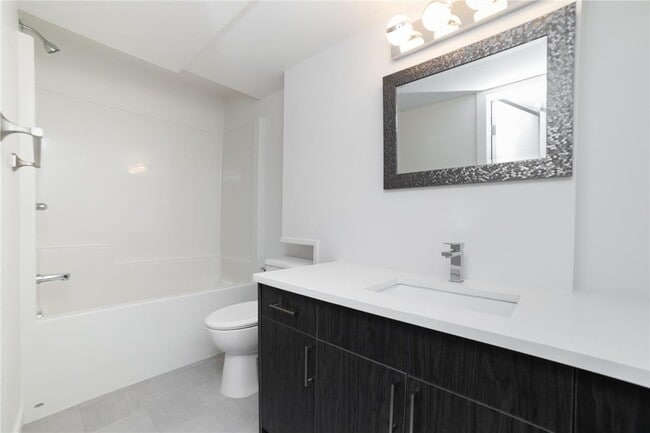 Photo - 92 Pilgrim Ave