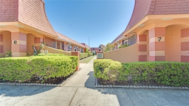 Photo - 2727 W Oak Ridge Rd