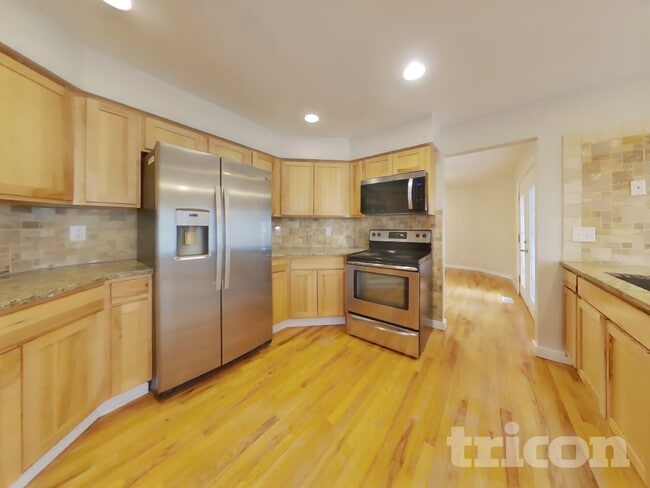 Photo - 106 N 49th Ave Ct