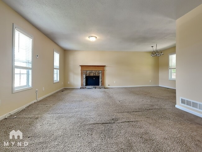 Photo - 413 River Trace Dr